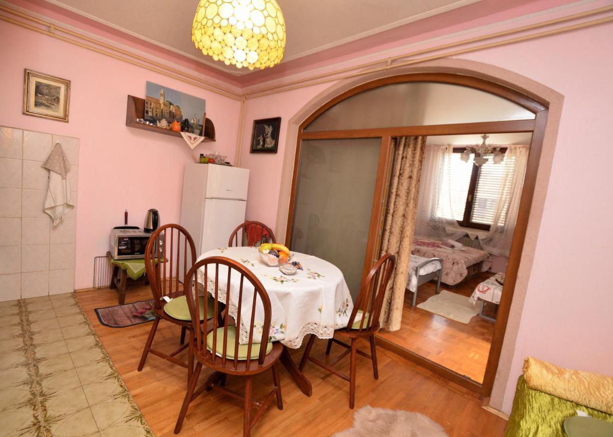 Apartments Medelin โรวีน ภายนอก รูปภาพ