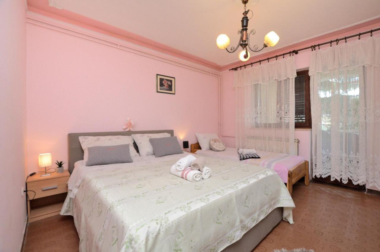 Apartments Medelin โรวีน ภายนอก รูปภาพ